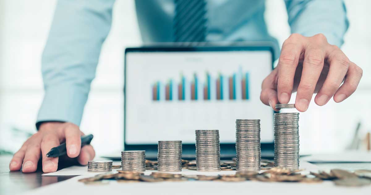 「老後資金が足りないから投資」は逆効果？　資産3億円投資家が50代に伝えたい“お金の順番”